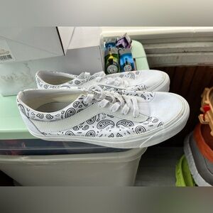 Vans size 10 1/2